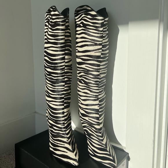 Zebra print Boots - Picture 6 of 6